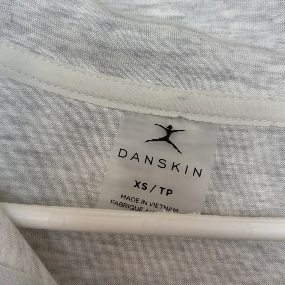 Danskin Gray Top Women’s XS NWT - Picture 2 of 5